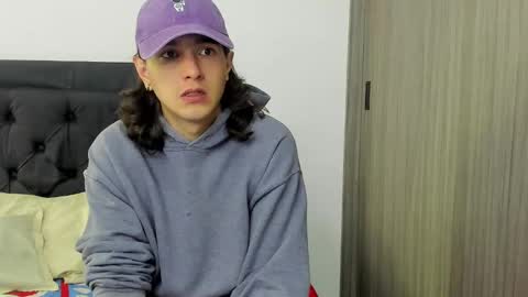 alex_connorr online show from January 6, 2025, 5:06 pm