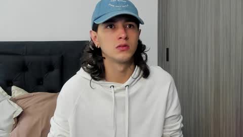 alex_connorr online show from January 7, 2025, 3:02 pm