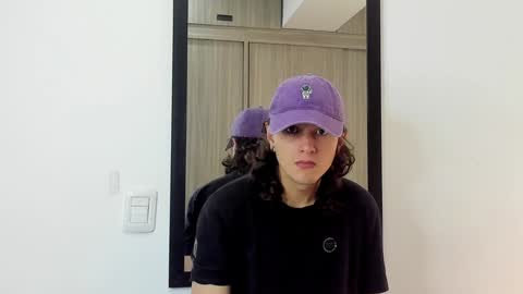 alex_connorr online show from January 31, 2025, 3:22 pm