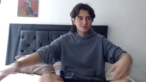 alex_connorr online show from March 6, 2025, 3:24 pm