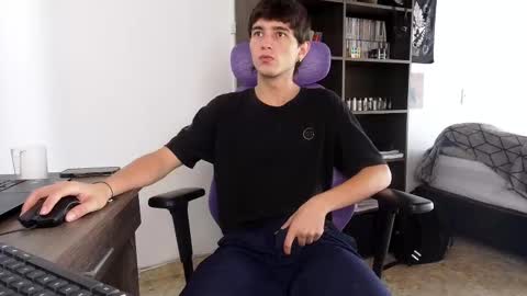 alex_connorr online show from October 3, 2025, 3:20 pm