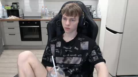 Alex online show from February 12, 2025, 6:40 pm