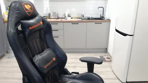 Alex online show from February 25, 2025, 9:57 pm