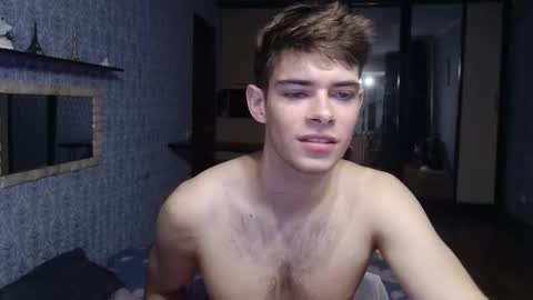 Snapshot of alex_man_01 chatting on September 22, 2025, 10:12 pm Alex online show from September 22, 2025, 10:12 pm