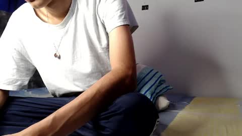 Snapshot of alex_mark_ chatting on April 23, 2026, 5:15 pm alex_mark_ online show from April 23, 2026, 5:15 pm