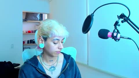 Snapshot of alex_poett chatting on November 22, 2025, 10:20 pm Residente0xxx online show from November 22, 2025, 10:20 pm