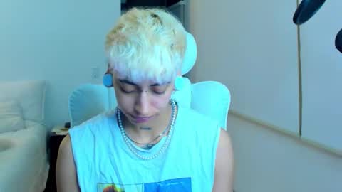 Snapshot of alex_poett chatting on November 25, 2025, 6:24 am Residente0xxx online show from November 25, 2025, 6:24 am