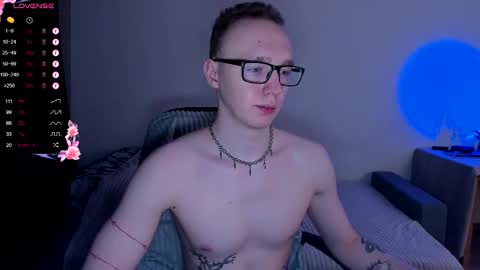 alex_silent online show from November 19, 2025, 2:50 pm