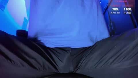 Snapshot of alex_smith0 chatting on December 14, 2024, 1:17 am online show from December 14, 2024, 1:17 am