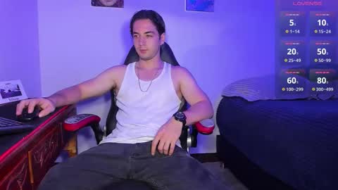 Snapshot of alex_smith0 chatting on September 27, 2025, 9:53 pm online show from September 27, 2025, 9:53 pm