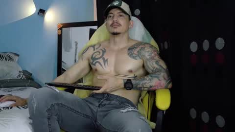 alex_sthorm online show from April 26, 2026, 3:26 am