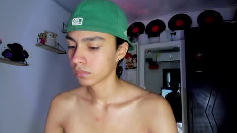 Snapshot of alex_sweet_69 chatting on November 11, 2025, 4:18 pm Alex online show from November 11, 2025, 4:18 pm