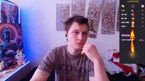 Alex WandHot online show from April 17, 2026, 8:06 am