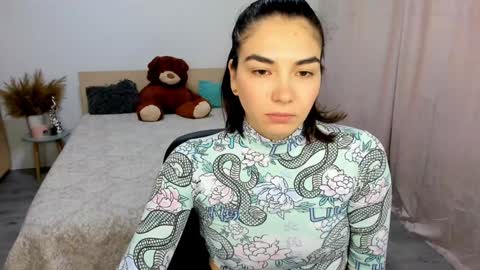 Snapshot of alexa_dolly chatting on January 11, 2025, 9:47 am Alexa online show from January 11, 2025, 9:47 am