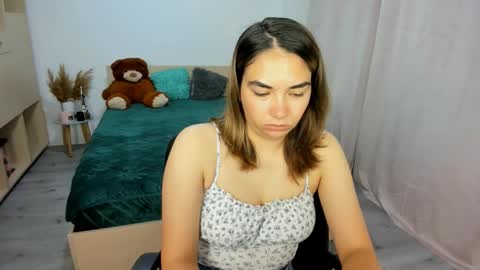 Snapshot of alexa_dolly chatting on September 17, 2025, 5:20 am Alexa online show from September 17, 2025, 5:20 am