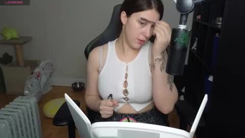 dont be afraid to click social media link its  working  just click on that  online show from February 19, 2025, 12:25 am