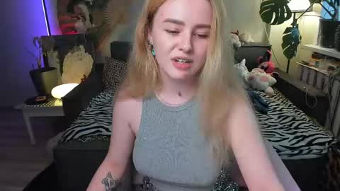 alexa_pirs online show from April 14, 2026, 2:01 pm