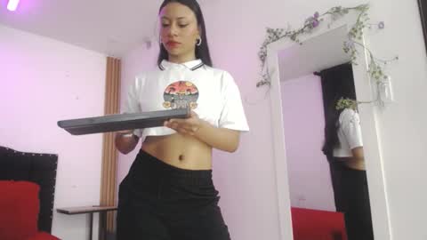 Snapshot of alexa_rossy_ chatting on November 15, 2025, 11:40 am CAMILA BETANCOURT online show from November 15, 2025, 11:40 am