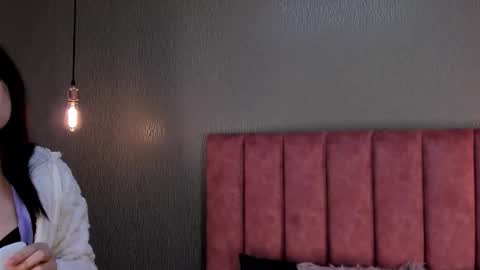 Alexa Thaylor online show from December 1, 2025, 1:49 pm