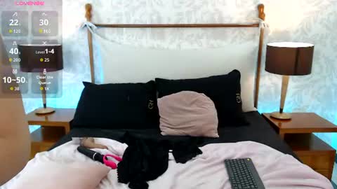 Alexaa sanz online show from June 11, 2026, 6:17 pm