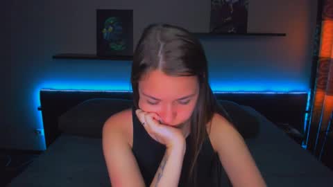 Snapshot of alexabarkley chatting on May 4, 2026, 12:39 am angel online show from May 4, 2026, 12:39 am