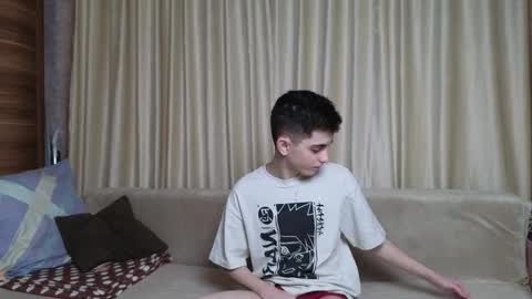 Snapshot of alexander_18_xxl chatting on April 8, 2026, 5:13 pm Alexander online show from April 8, 2026, 5:13 pm