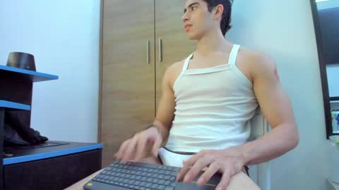 alexander__lips online show from January 7, 2025, 10:19 pm