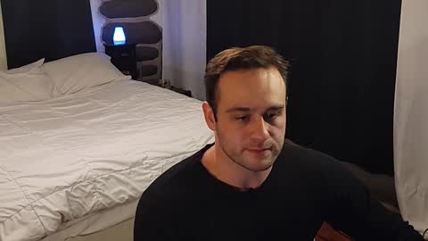 alexanderthemid online show from November 11, 2025, 3:39 am