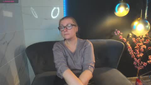 Snapshot of alexandra_kind chatting on December 17, 2024, 11:28 am Alexandra online show from December 17, 2024, 11:28 am