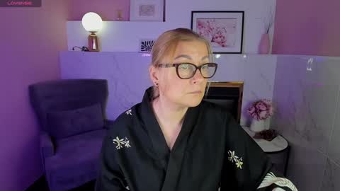 Snapshot of alexandra_kind chatting on January 8, 2025, 5:05 pm Alexandra online show from January 8, 2025, 5:05 pm