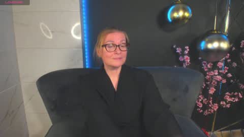 Snapshot of alexandra_kind chatting on January 12, 2025, 7:42 pm Alexandra online show from January 12, 2025, 7:42 pm