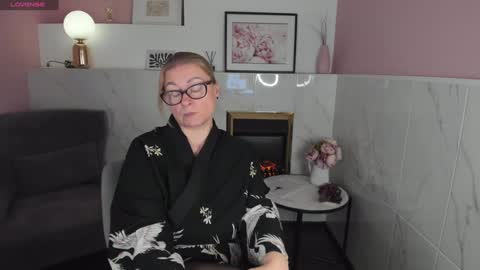 Snapshot of alexandra_kind chatting on January 14, 2025, 5:56 pm Alexandra online show from January 14, 2025, 5:56 pm