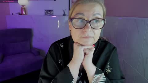 Snapshot of alexandra_kind chatting on January 17, 2025, 4:57 pm Alexandra online show from January 17, 2025, 4:57 pm