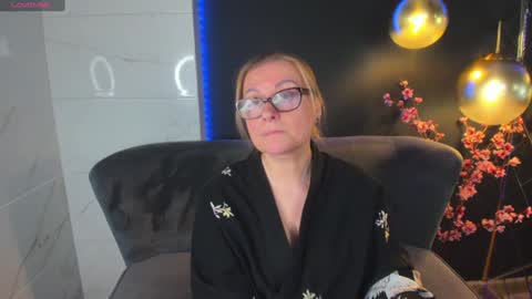 Snapshot of alexandra_kind chatting on January 22, 2025, 5:06 pm Alexandra online show from January 22, 2025, 5:06 pm