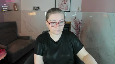 Alexandra online show from April 10, 2026, 1:49 pm