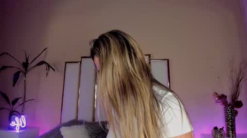 alexandraa_gomez online show from September 13, 2025, 8:08 pm