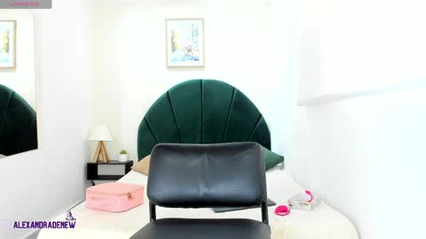     online show from April 5, 2026, 12:02 pm