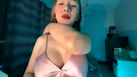 adrianagreyson online show from February 2, 2026, 11:53 am