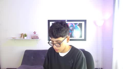 Snapshot of alexcum_18 chatting on February 17, 2026, 1:07 pm alex online show from February 17, 2026, 1:07 pm