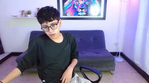 Snapshot of alexcum_18 chatting on March 17, 2026, 1:36 pm alex online show from March 17, 2026, 1:36 pm