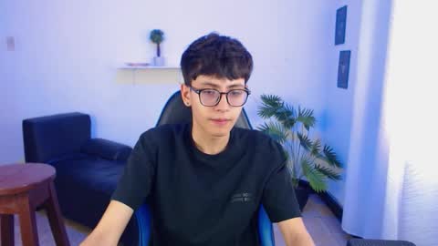 Snapshot of alexcum_18 chatting on March 21, 2026, 8:45 pm alex online show from March 21, 2026, 8:45 pm