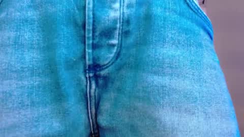 alexgiraldo__ online show from May 30, 2026, 10:18 pm
