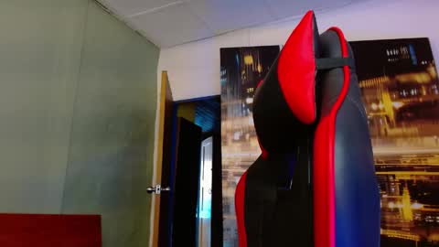 alexgiraldo__ online show from June 3, 2026, 2:19 pm