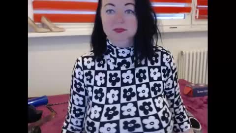 Snapshot of alexie33 chatting on February 11, 2025, 7:54 am alexie33 online show from February 11, 2025, 7:54 am