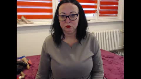 Snapshot of alexie33 chatting on February 18, 2025, 12:06 pm alexie33 online show from February 18, 2025, 12:06 pm