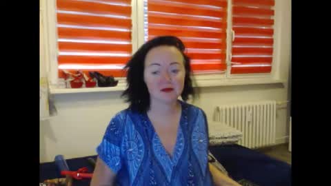 Snapshot of alexie33 chatting on September 18, 2025, 8:49 am alexie33 online show from September 18, 2025, 8:49 am