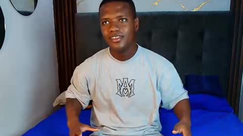 Snapshot of alexis_fernandez chatting on July 14, 2026, 9:42 pm Alexis Fernandez online show from July 14, 2026, 9:42 pm