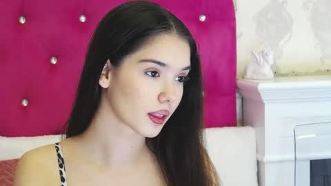 Snapshot of alexisdevine chatting on April 23, 2026, 4:24 am alexisdevine online show from April 23, 2026, 4:24 am