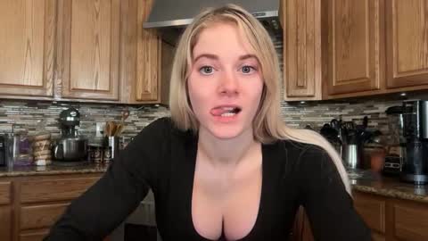 alexispaige06 online show from February 22, 2026, 7:01 pm