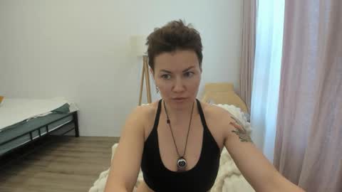 Sosweetcherry online show from February 12, 2026, 10:21 am